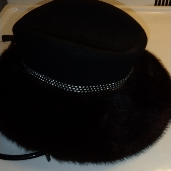 100% wool/ Mink hat - Picture 2 of 4